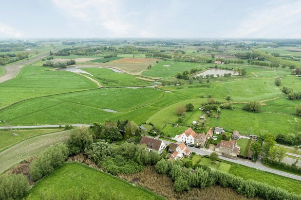 Detached house along the Oude Sluissedijk in Damme