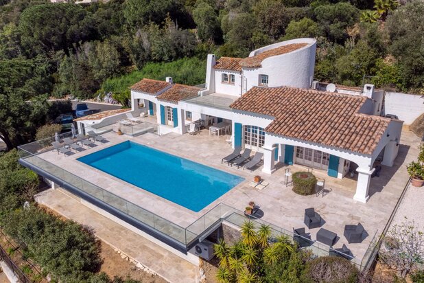 Prachtige villa te koop met uniek zeezicht op Saint-Tropez