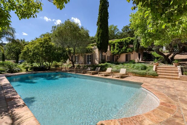 uthentic Countryside House Near Grimaud