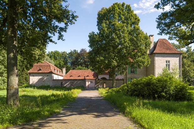 Villa de château exclusif sur un domaine de 2,7 Ha