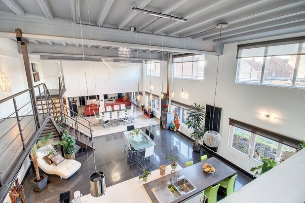 Gorgeous loft with huge warehouse and appartment in the centre!