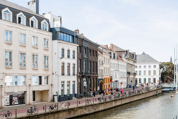 Water front herenhuis met unieke rooftop