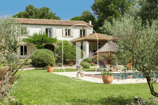 Villa te koop in Saint-Rémy-de-Provence