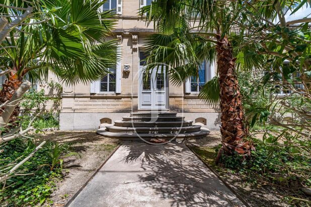 Prachtig herenhuis met historische charme in het hart van Uzès