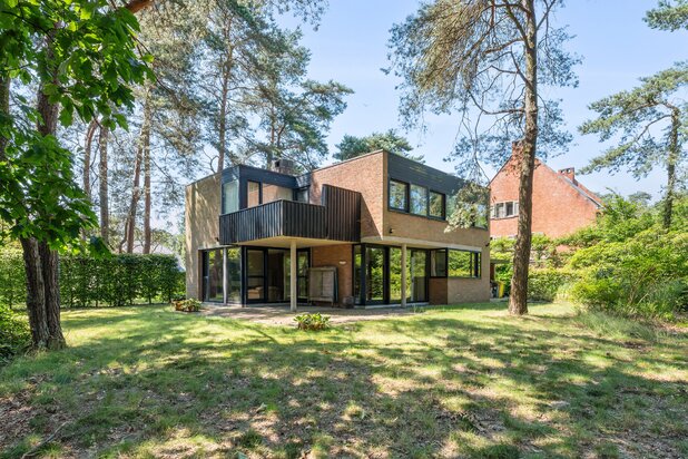 Architectenvilla met 4 à 5 slpks op 1505m²  te Beerse