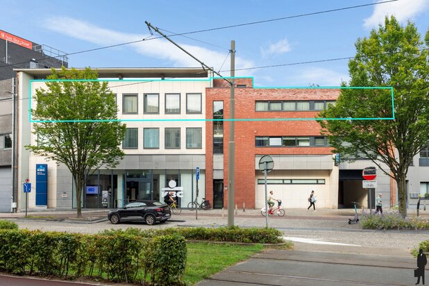 Riant dubbelappartement met 4 slaapkamers