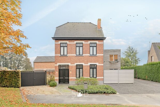 Prachtige woning met paardenfaciliteiten op 11.703m²