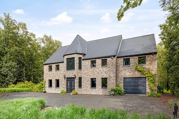 Villa in nieuwstaat vlak aan natuurgebied!