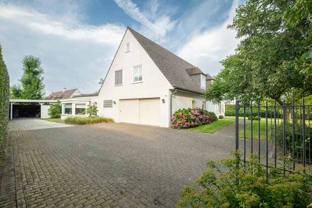 Unique 4-room villa in a prime location in the heart of Waregem 