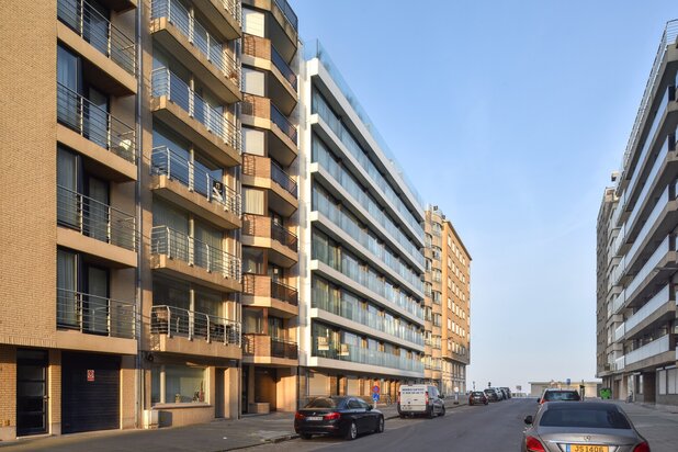 Appartement met zijdelings zeezicht ter hoogte van het Albertstrand, op enkele passen van het Rubensplein.