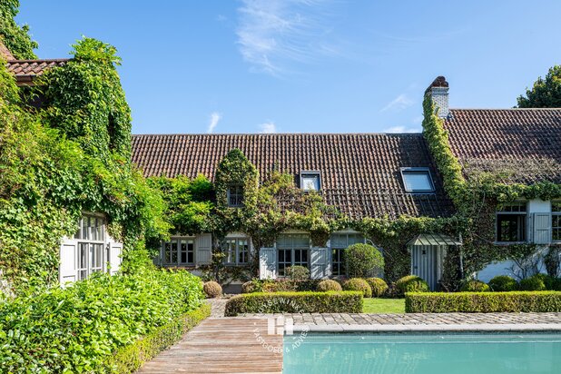 Exclusief landhuis gelegen aan het kasteel van Ooidonk