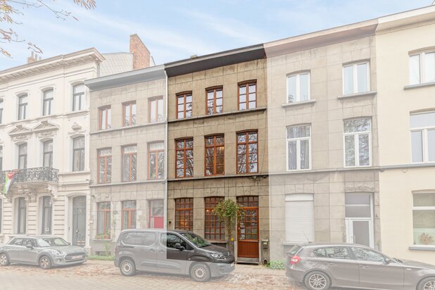 Burgerwoning met Authentieke elementen nabij Portus Ganda