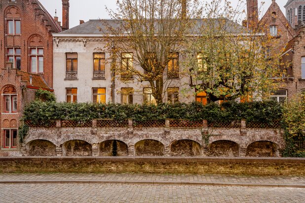 Historic mansion with canal views