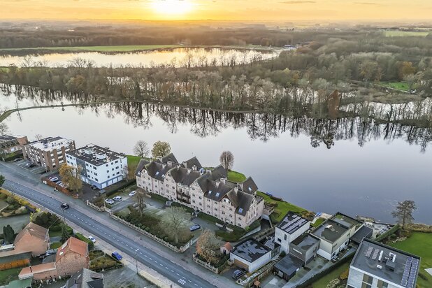 Luxueus appartement met uniek zicht op het Donkmeer