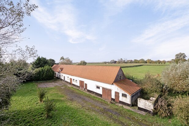 Oude hoeve 'T Klein Kameroen te Oostkerke op 21875m²