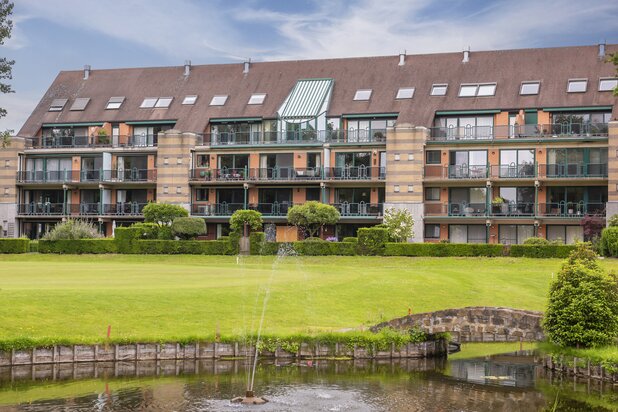 Prachtige penthouse / duplex aan de golf van Brasschaat .