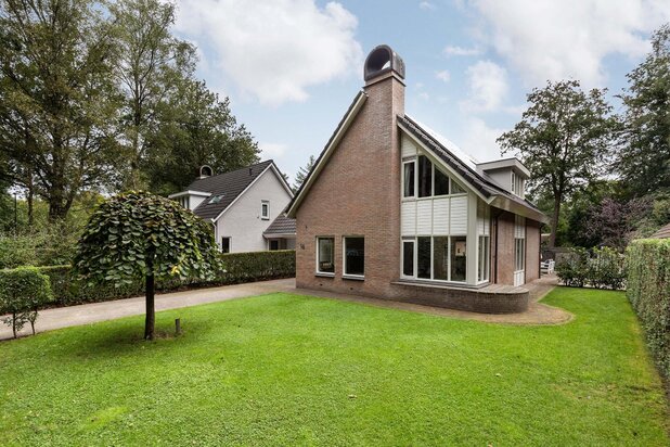 Villa for sale at Apeldoorn with reference 19208427347