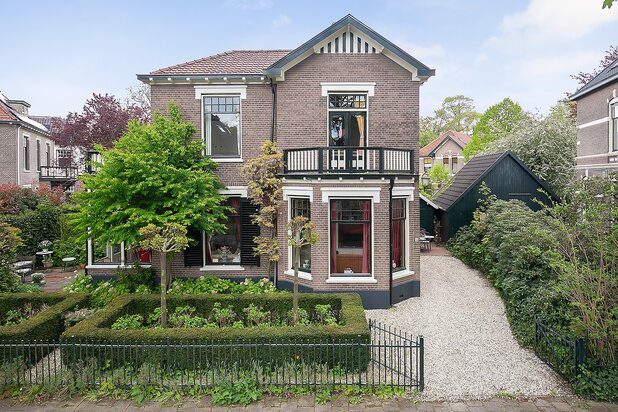 Villa for sale at Apeldoorn with reference 19708627250