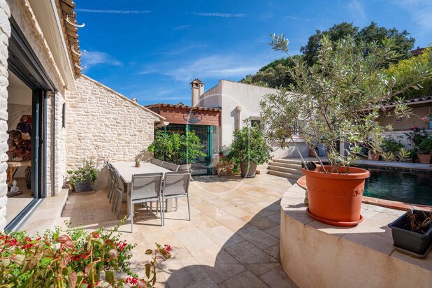 Townhouse with pool for sale in Sainte-Maxime