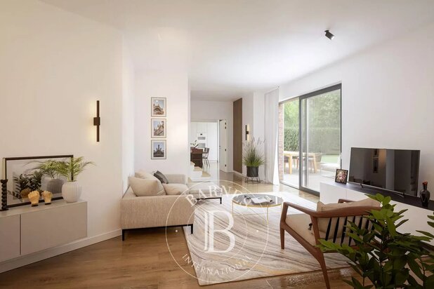 Saint-Job- New duplex apartment to discover- Terrace