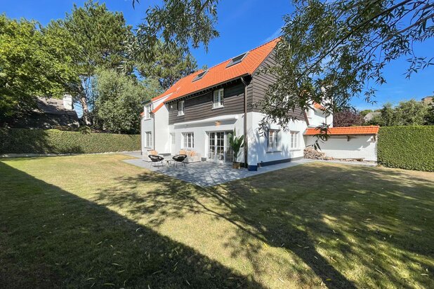 Villa jumelée, bien située dans un emplacement AAA au Zoute.