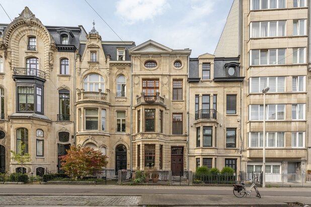 ANTWERPEN-MARKGRAVE -  Historisch herenhuis 