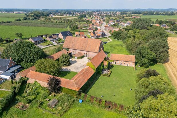 Unieke historische hoeve met veel mogelijkheden in Heers