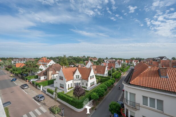 Penthouse avec belle terrasse ensoleillée ...