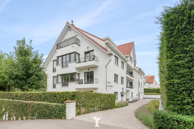 Appartement situé dans un sentier verdoyant en plein coeur du Zoute...