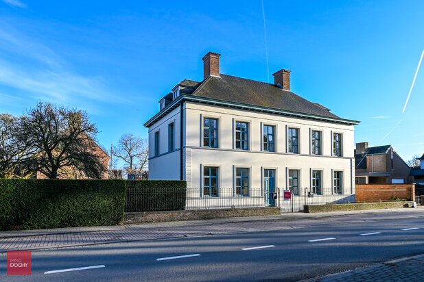 Centraal gelegen klassevol herenhuis bestaande uit 2 woongelegenheden