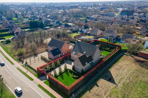 Hoogwaardig afgewerkte villa op een zonnig perceel van 1500 m²