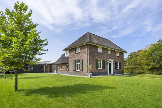 Villa te koop in Angeren met referentie 19108039567