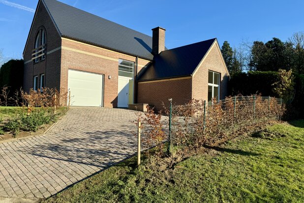 Volledig gerenoveerde villa in het landelijke Ottenburg