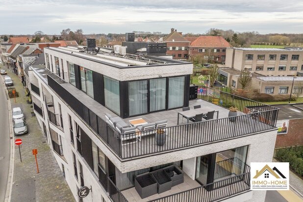 Uitzonderlijke, prachtige penthouse met groot terras en open zicht!