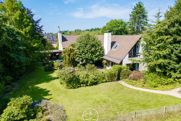 Villa pittoresque avec terrain de 5.000 m² à Drongen. 