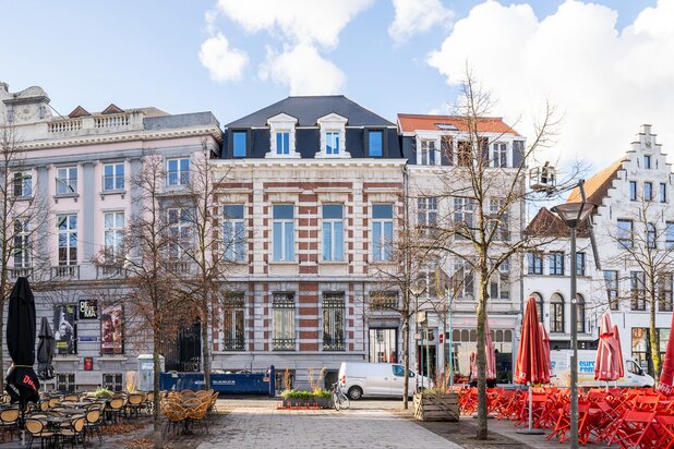 Schitterende penthouse met 3SLPKS en 2BKS aan de Botanic