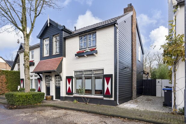 Villa te koop in LAREN met referentie 19308344954