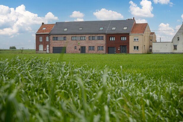 Indrukwekkend pand van 566m² met 5 slaapkamers en 4 badkamers