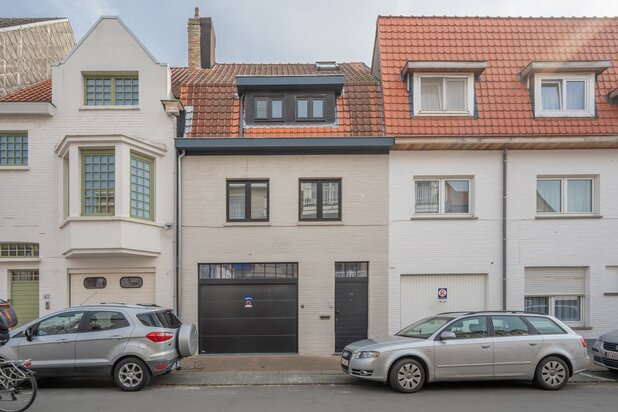 Luxueus gerenoveerde woning in het hartje van Knokke nabij de Lippenslaan.