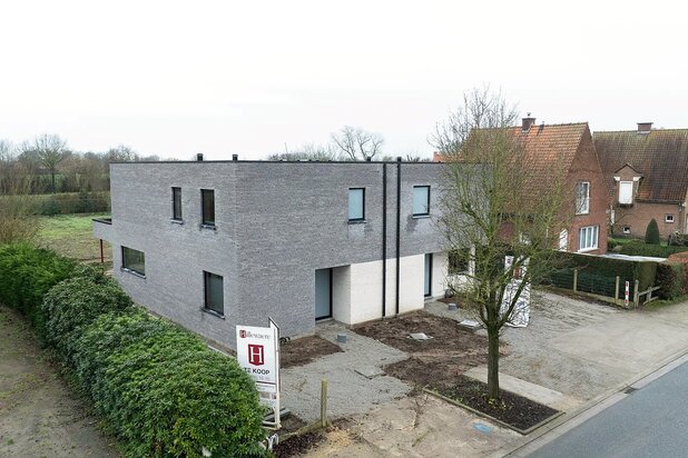 Wonen met een open zicht op de velden in Deinze.