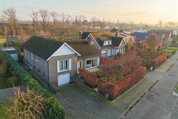 Statige te renoveren villa op 929m² (Z-O gericht)