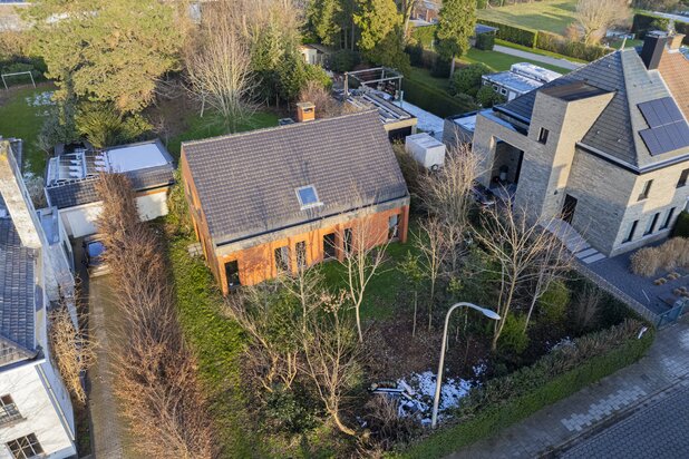 Te renoveren villa, 4 slaapkamers op een perceel van 1525m²