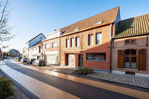 Energiezuinige woning met veel ruimte en uitstekende ligging in Oostakker