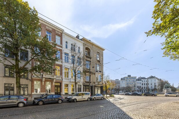 ANTWERPEN ZUID  - Herenwoning op wandelafstand van het KMSKA