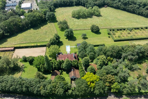 Schitterende herenhoeve op landgoed van ca. 6,1 ha te Oud-Turnhout