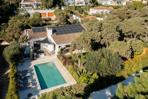 Elegante villa aan het strand in Marbesa : privé en rustig leven op een steenworp afstand van het strand