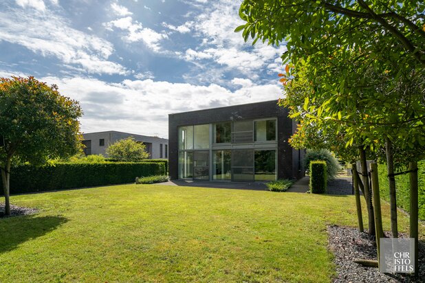 Moderne villa op 920m², gelegen in een doodlopende straat!