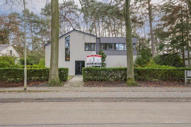 Seventies villa op toplocatie!