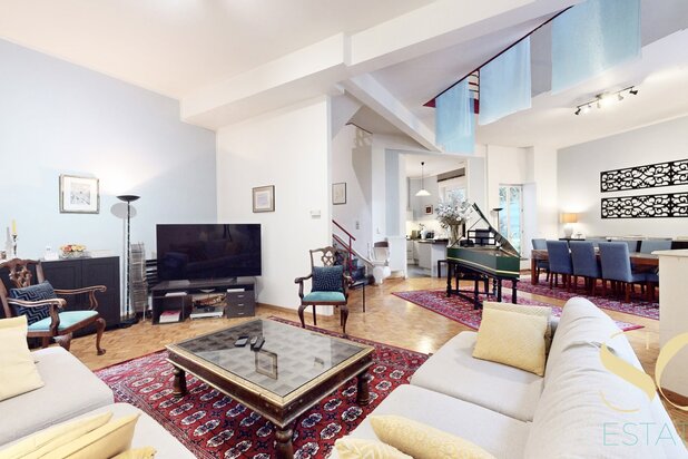  Superb 3-bedroom duplex apartment + terrace