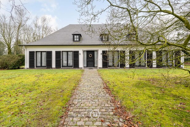 Statige villa in Lembeke